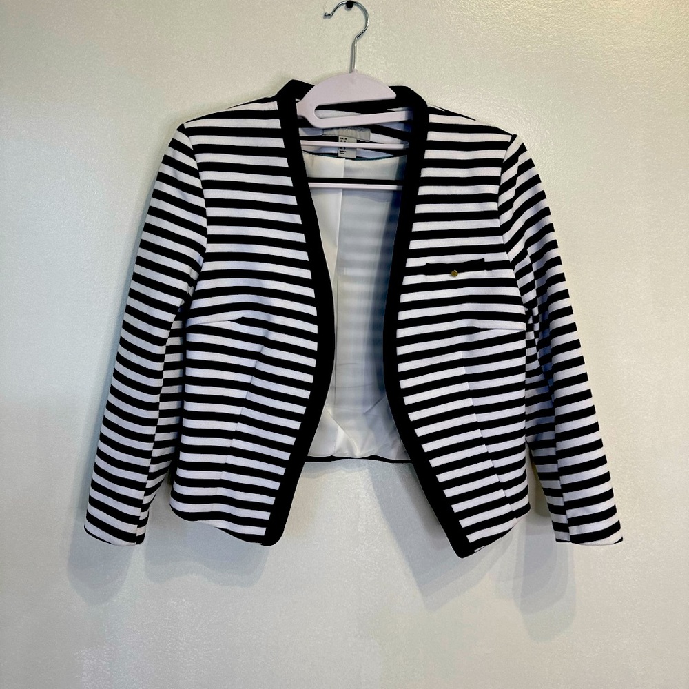 H&M very cute Navy blue stripes blazer